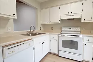 9311 Lennex Ln, Fort Myers, FL 33919 - Photo 9