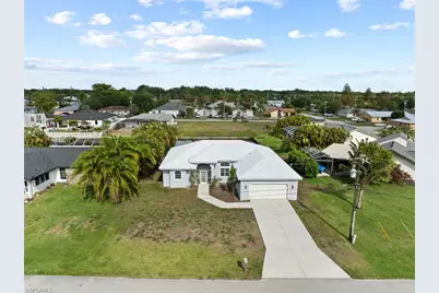 605 SE 23rd Ave, Cape Coral, FL 33990 - Photo 3