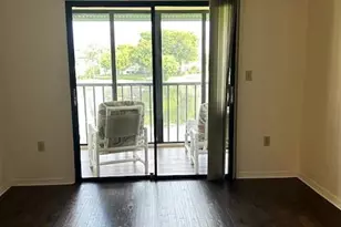 9270 Lake Park Dr, Fort Myers, FL 33919 - Photo 11