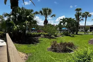 9270 Lake Park Dr, Fort Myers, FL 33919 - Photo 21