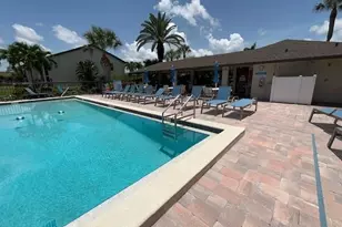 9270 Lake Park Dr, Fort Myers, FL 33919 - Photo 17