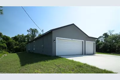 7002 Lotus Cir, Labelle, FL 33935 - Photo 3