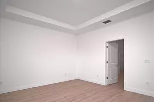 8002 Sherwood Cir, Labelle, FL 33935 - Photo 5