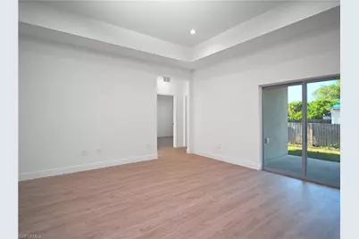 8002 Sherwood Cir, Labelle, FL 33935 - Photo 7