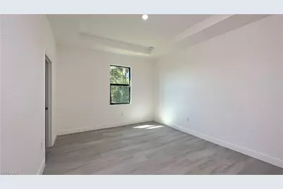 9020 Green Cir, Labelle, FL 33935 - Photo 5