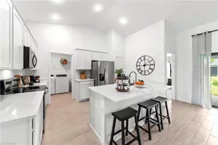 915 NE 35th Ln, Cape Coral, FL 33909 - Photo 5