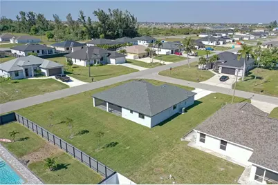 710 NW 2nd Ln, Cape Coral, FL 33993 - Photo 33