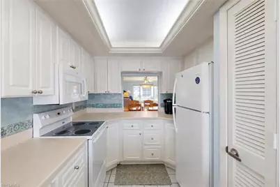 4229 SE 19th Pl #2E, Cape Coral, FL 33904 - Photo 7