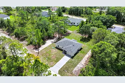 824 Carpenter St E, Lehigh Acres, FL 33974 - Photo 15