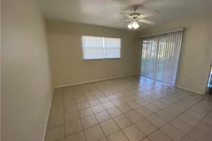 622 SE 13th Pl, Cape Coral, FL 33990 - Photo 11