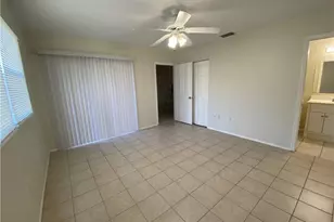 622 SE 13th Pl, Cape Coral, FL 33990 - Photo 9