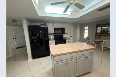 1222 SE 33rd St, Cape Coral, FL 33904 - Photo 9