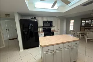 1222 SE 33rd St, Cape Coral, FL 33904 - Photo 9