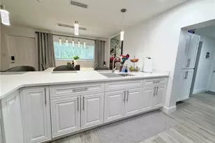 1821 Winkler Ave, Fort Myers, FL 33901 - Photo 5