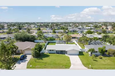 150 SW 48th Ter, Cape Coral, FL 33914 - Photo 3