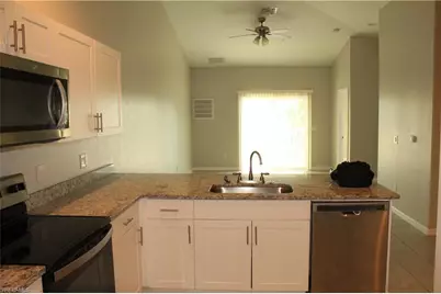 912 SW 39th Ter #104, Cape Coral, FL 33914 - Photo 5