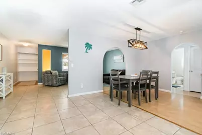 922 SE 25th Ln, Cape Coral, FL 33904 - Photo 7