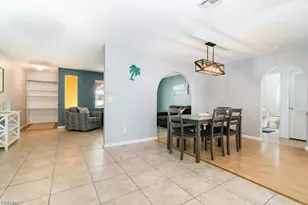 922 SE 25th Ln, Cape Coral, FL 33904 - Photo 7