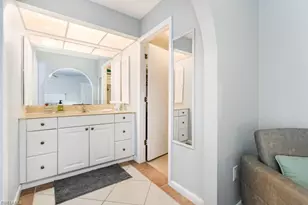 922 SE 25th Ln, Cape Coral, FL 33904 - Photo 11