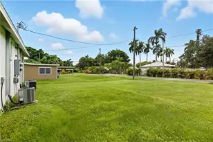 25 Cypress St, North Fort Myers, FL 33903 - Photo 29