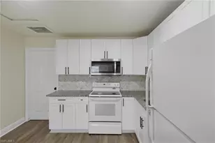 25 Cypress St, North Fort Myers, FL 33903 - Photo 13