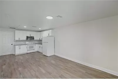 25 Cypress St, North Fort Myers, FL 33903 - Photo 11