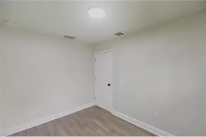 25 Cypress St, North Fort Myers, FL 33903 - Photo 19