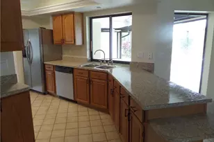 1001 SE 17th St, Cape Coral, FL 33990 - Photo 9