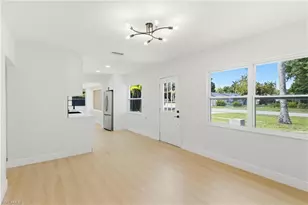 363 New York Dr, Fort Myers, FL 33905 - Photo 9