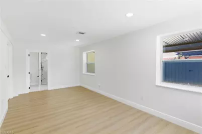 363 New York Dr, Fort Myers, FL 33905 - Photo 15
