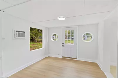 363 New York Dr, Fort Myers, FL 33905 - Photo 25