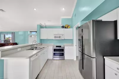 1718 SW 12th Ln, Cape Coral, FL 33991 - Photo 11