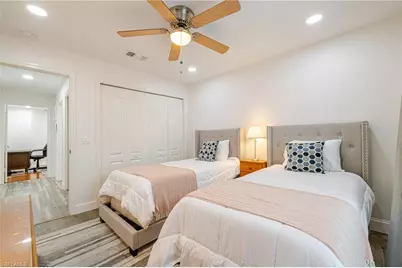 1059 Briarwood Blvd, Naples, FL 34104 - Photo 17