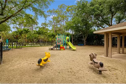 1059 Briarwood Blvd, Naples, FL 34104 - Photo 45