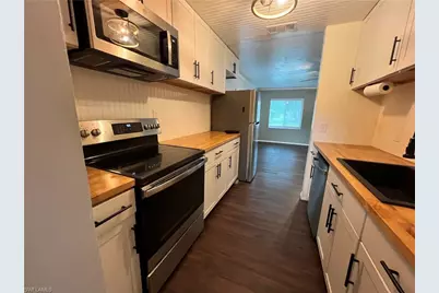 19113/115 Holly Rd, Fort Myers, FL 33967 - Photo 11