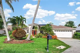 1145 Moon Lake Dr, Naples, FL 34104 - Photo 1