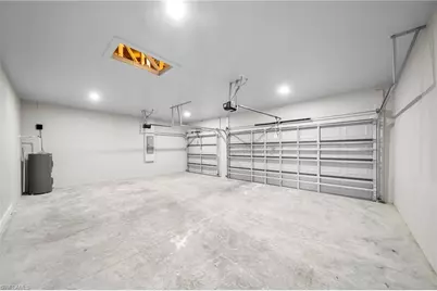 38 NE 8th Pl, Cape Coral, FL 33909 - Photo 37