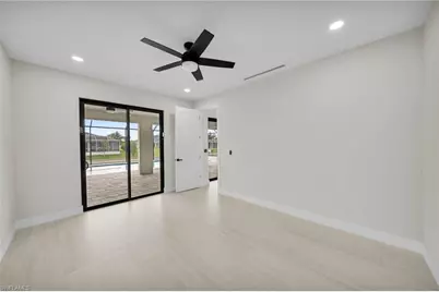 38 NE 8th Pl, Cape Coral, FL 33909 - Photo 23