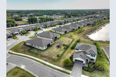 14695 Carva Ln, Lee, FL 33905 - Photo 17