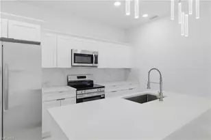 337 NE 13th St, Cape Coral, FL 33909 - Photo 7