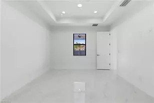 337 NE 13th St, Cape Coral, FL 33909 - Photo 11