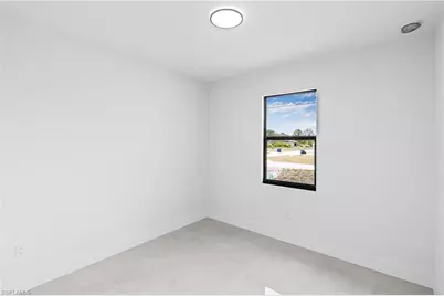 618 Raintree St E, Lehigh Acres, FL 33974 - Photo 37