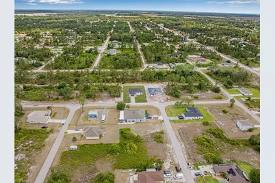 618 Raintree St E, Lehigh Acres, FL 33974 - Photo 13