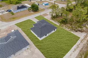 618 Raintree St E, Lehigh Acres, FL 33974 - Photo 7