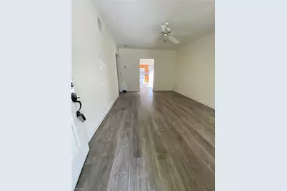 2039 Kurtz St, Fort Myers, FL 33901 - Photo 5