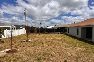 1005 NE 14th Terrace, Cape Coral, FL 33909 - Photo 7