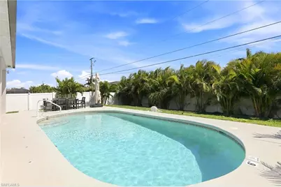 1910 SW 39th St, Cape Coral, FL 33914 - Photo 37