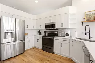 1910 SW 39th St, Cape Coral, FL 33914 - Photo 11