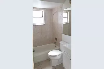 906 SE 19th Ln, Cape Coral, FL 33990 - Photo 11