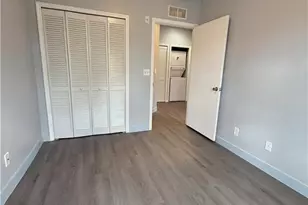 8424 Bernwood Cove Loop, Fort Myers, FL 33966 - Photo 9